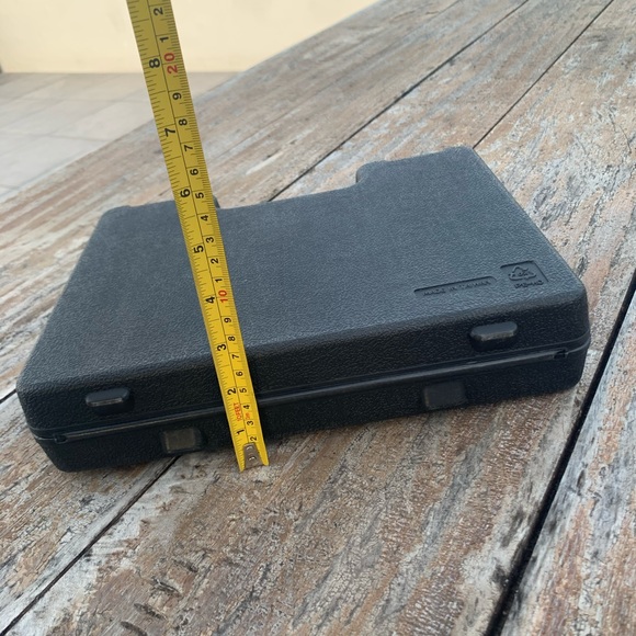 Shock Proof Carry On Protective Brief Case - Picture 7 of 12